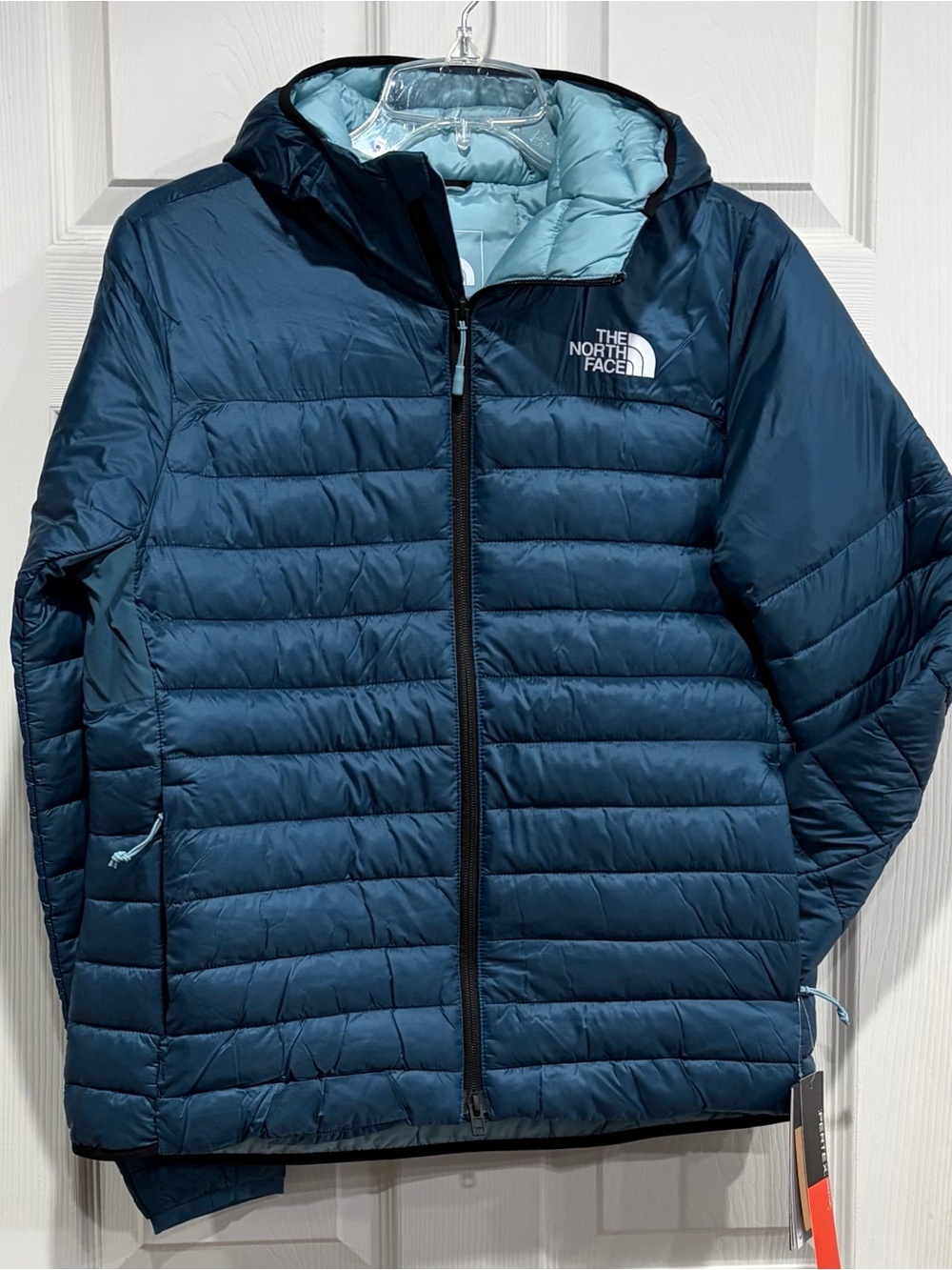The North Face Women’s Medium Terra Peak Hoodie Jacket Puffer NWT Blue Insulated